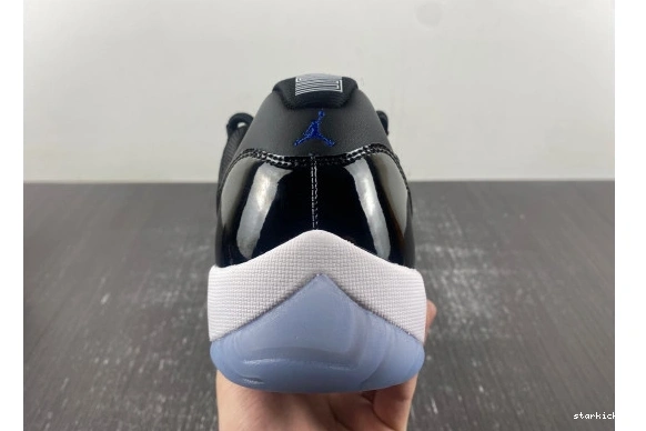 FV5104-004 Jam Space JORDAN  LOW 11 RETRO FV5104-004 0523